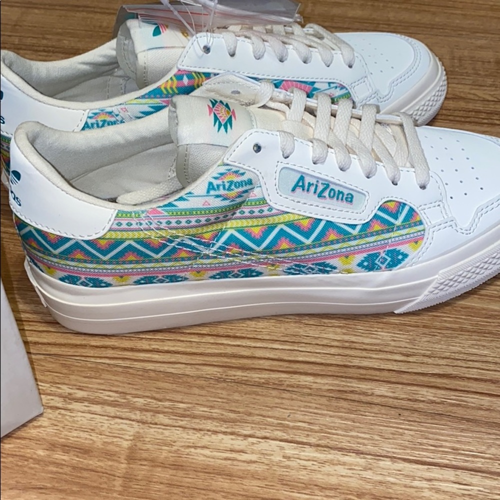 Adidas Arizona Tea Sneakers - Picture 6 of 8
